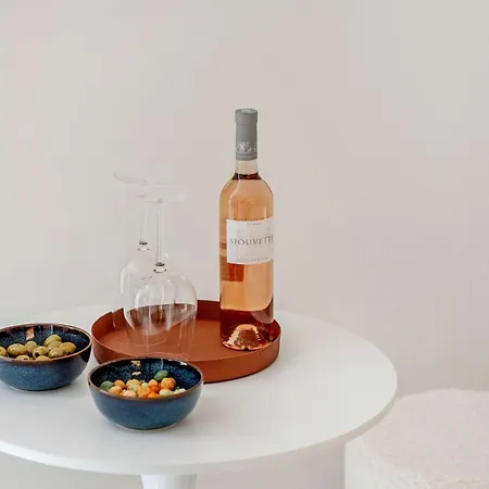 Daire Les Graniers - Old Village - Shellter