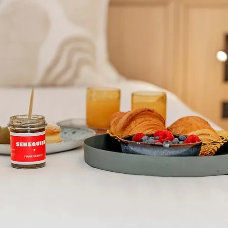 Les Graniers - Old Village - Shellter