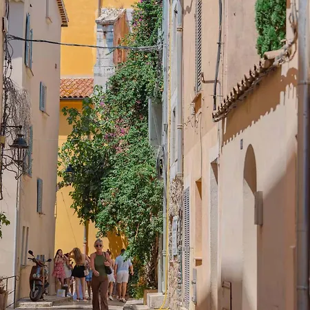 Daire Les Graniers - Old Village - Shellter