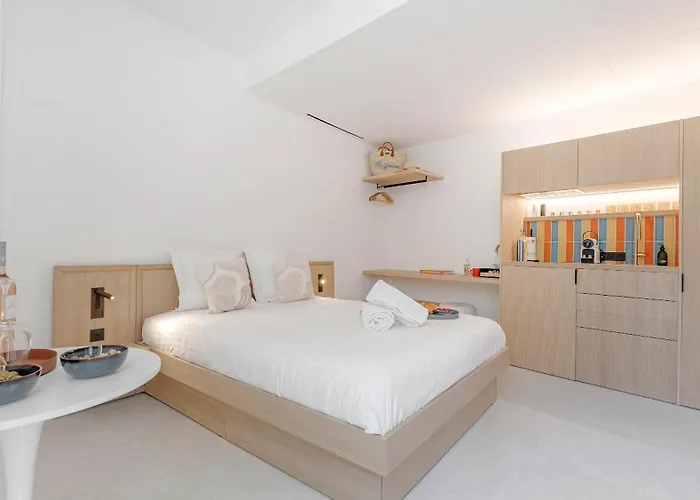 Les Graniers - Old Village - Shellter Apartment *