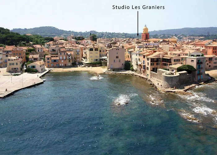 Les Graniers - Old Village - Shellter Apartment